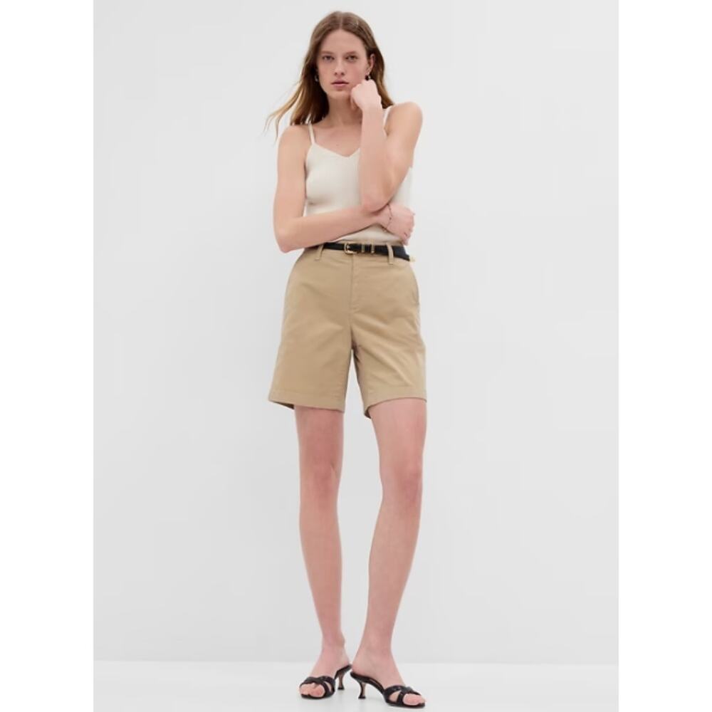 NWT GAP Tan Khaki 8" Bermuda Shorts Size 28